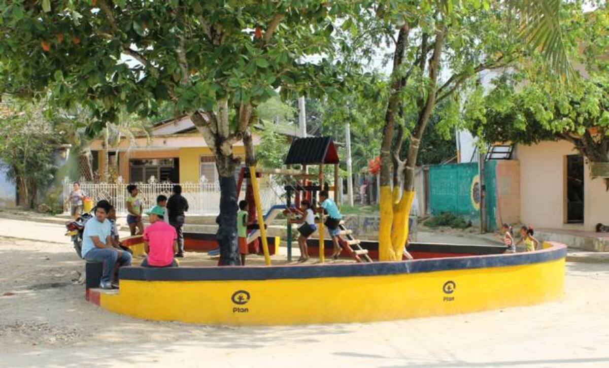 Los niños de comunidades como Turbana disfrutan de nuevos parques para recrearse y divertirse. ATILANO MEZA