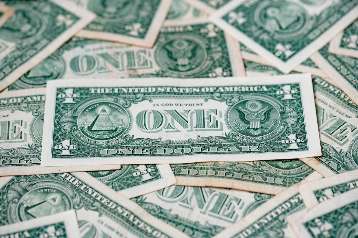 Billetes de un dólar que puede vender hasta por $600 millones