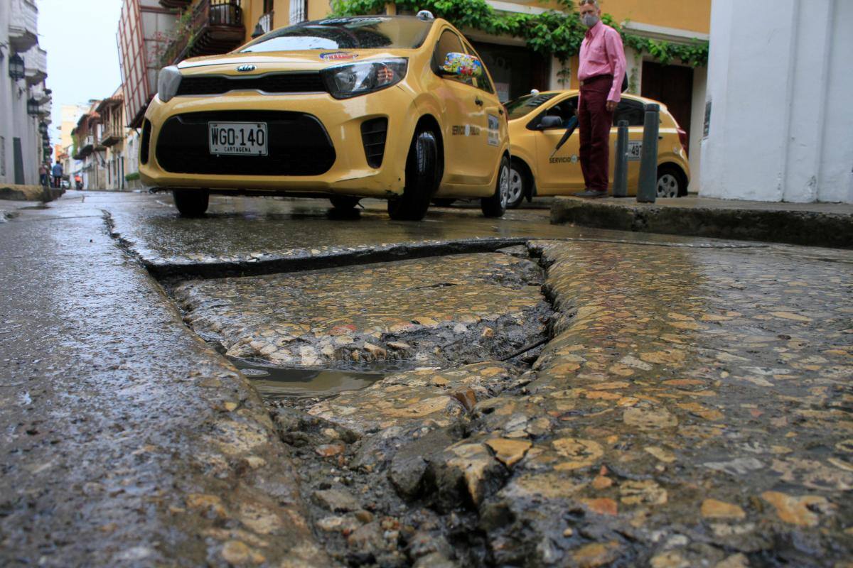Malla vial en el Centro en mal estado, ¿cuándo la arreglarán?