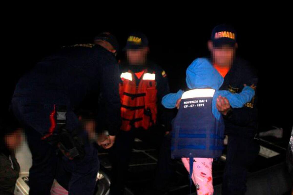 Armada rescató 14 migrantes venezolanos a la deriva en aguas de San Andrés