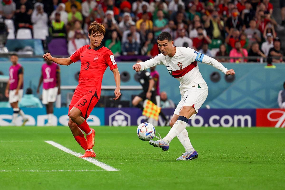 ¿Castigado? Cristiano Ronaldo al banco de suplentes frente a Suiza