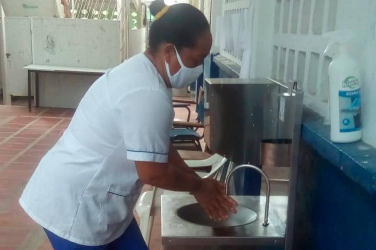 Instituciones educativas de Cartagena recibieron lavamanos portátiles