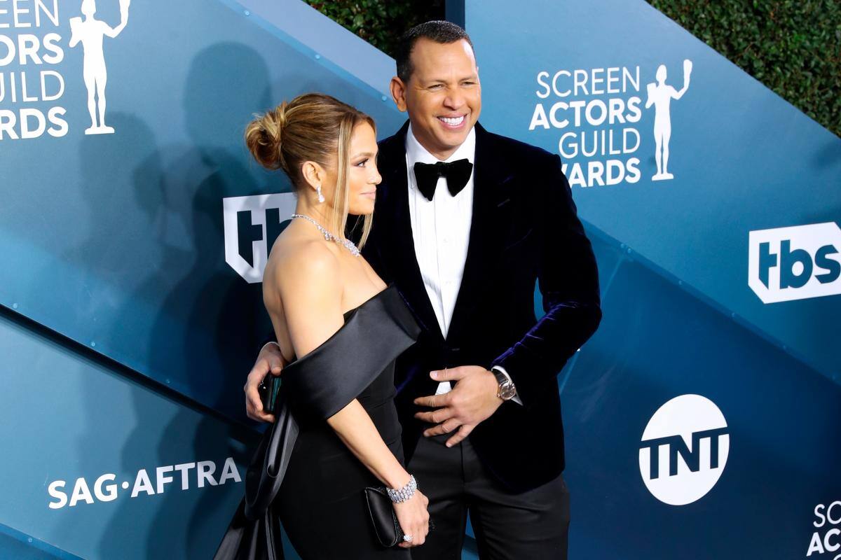 Los famosos que también tuvieron que aplazar sus bodas
