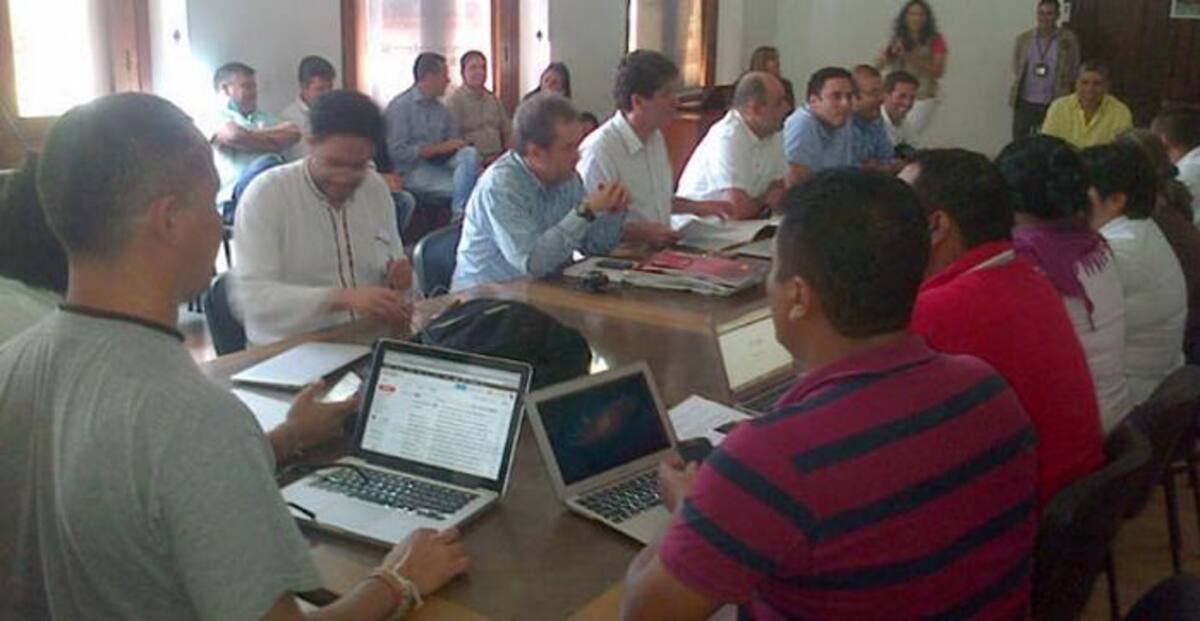 Mesa de diálogos entre el Gobierno Nacional y campesinos del Catatumbo. COLPRENSA