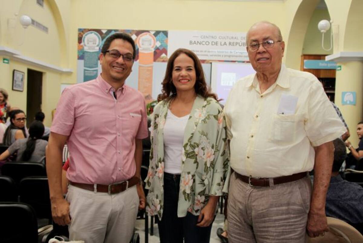 Javier Mouthon, Judith Pinedo y Orlando Arévalo. MARUJA PARRA
