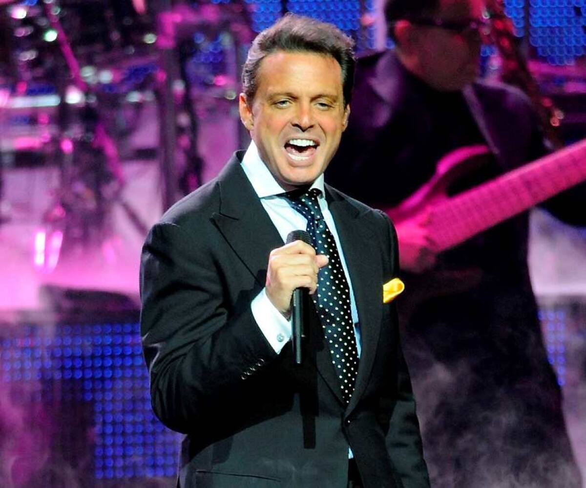 Luis Miguel. AP Darrin Bush
