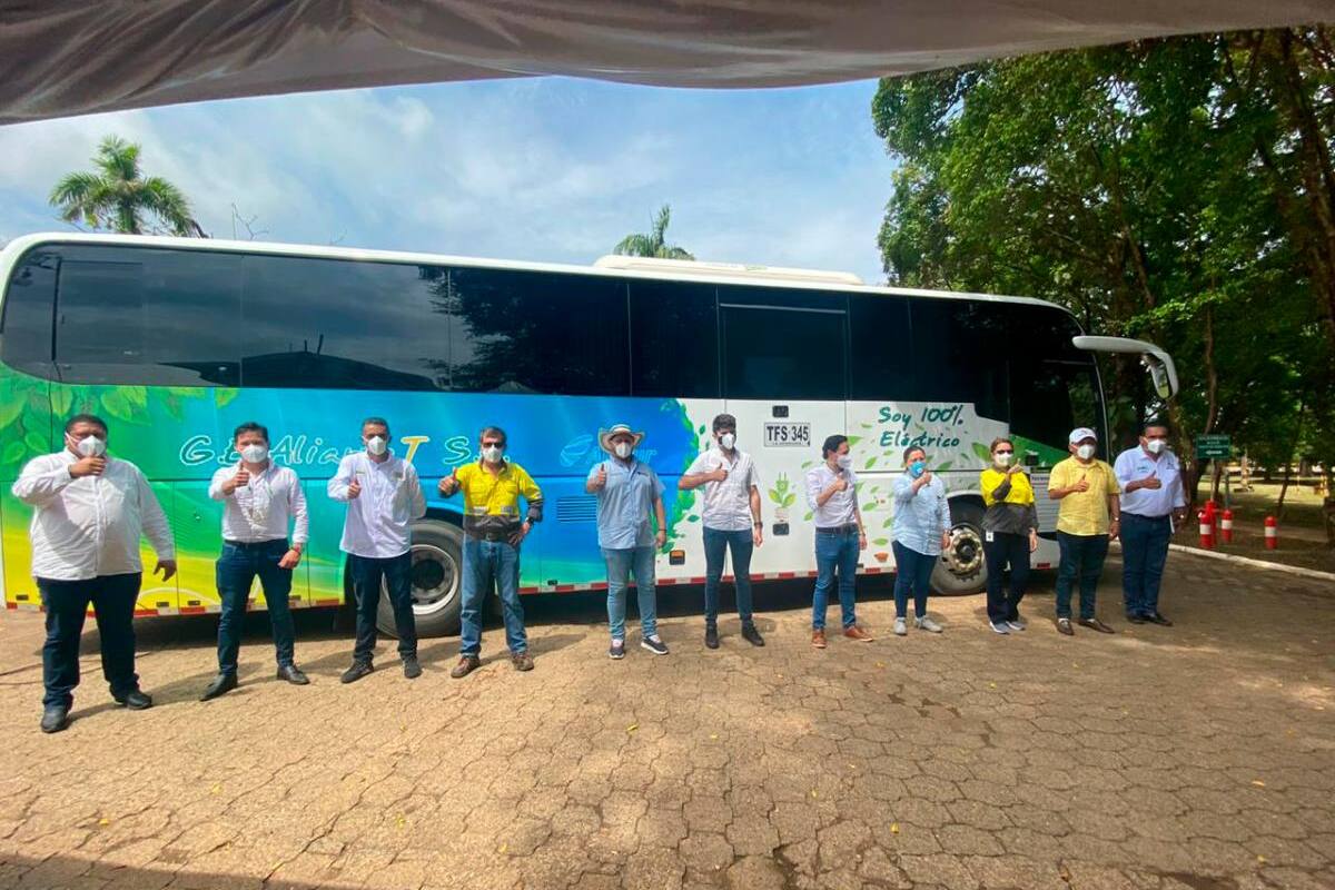 MinMinas inauguró flota de buses eléctricos de Cerro Matoso