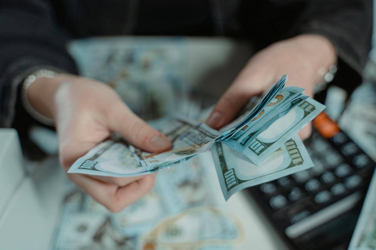 Así abrió el dólar el jueves 13 de abril de 2023 en Colombia