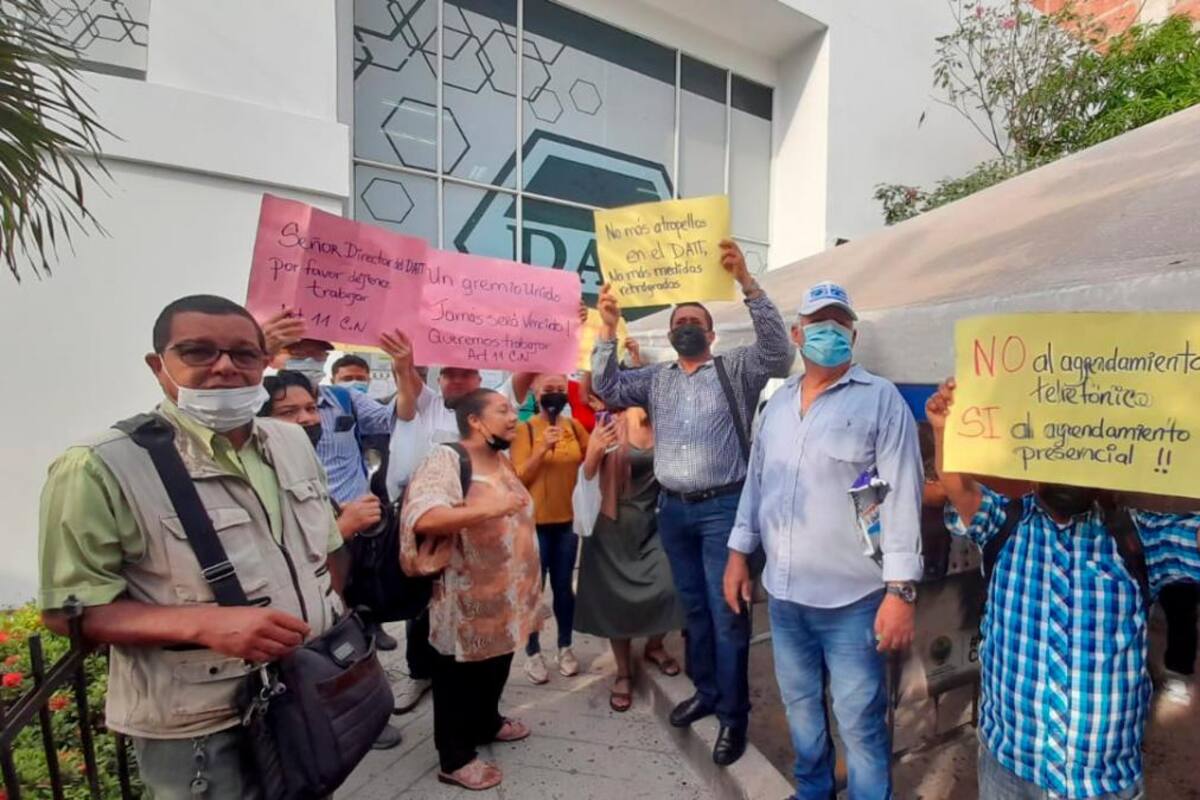 Protesta en el DATT de Manga: “Que vuelva la presencialidad”