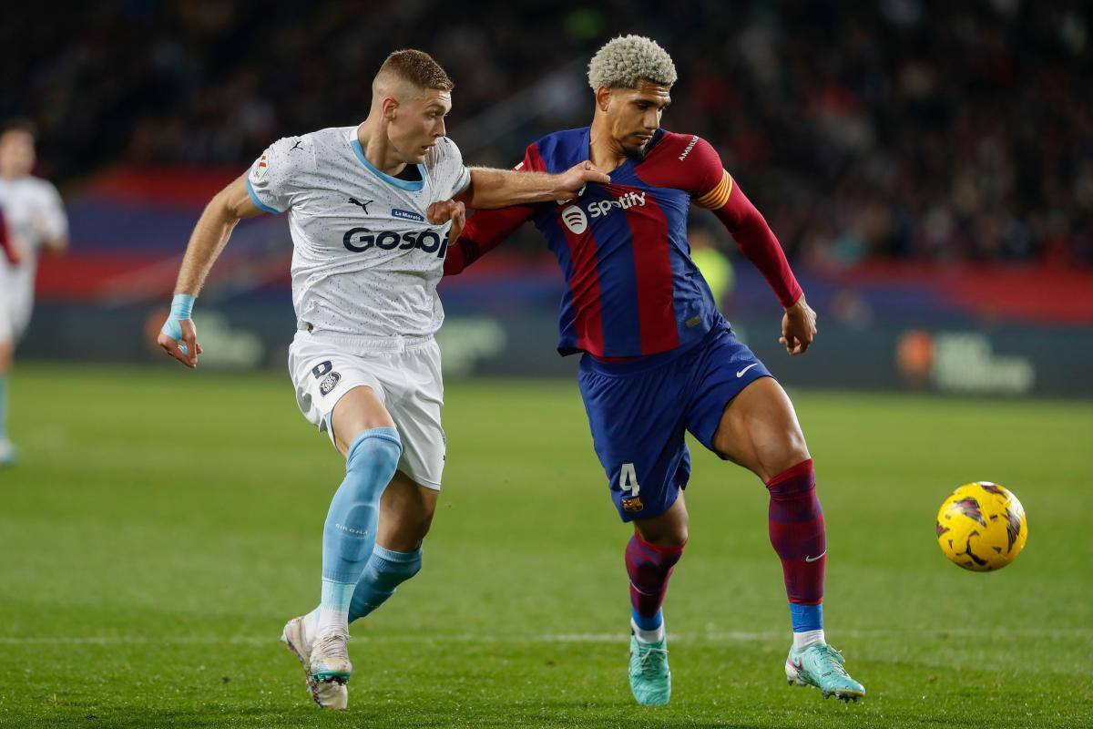 Girona golea a domicilio al Barcelona y retoma el liderato en la Liga de España