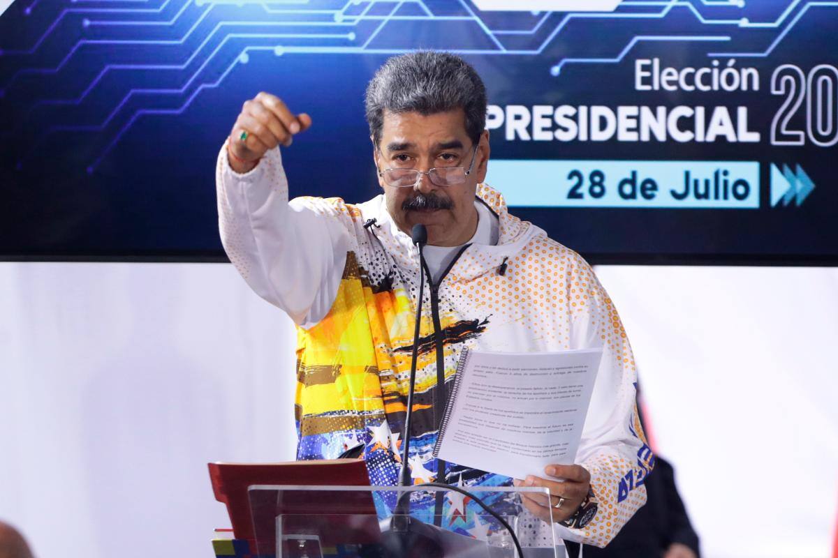 Nicolás Maduro oficializa su aspiración a un tercer mandato presidencial