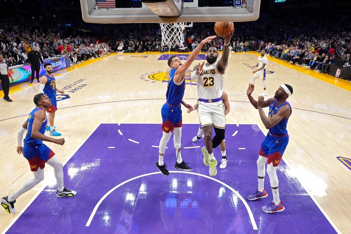 Lebron James y sus 40 mil puntos en la derrota de los Lakers