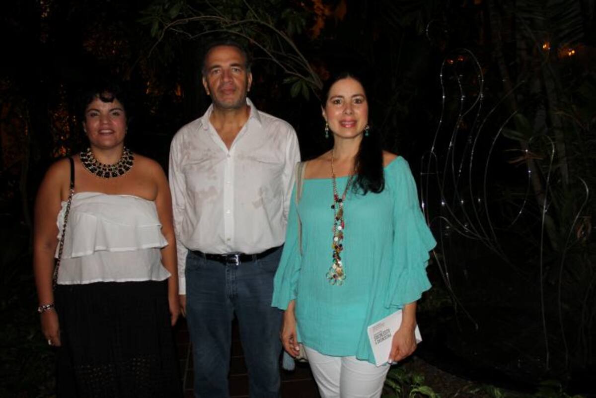 María del Pilar Rodríguez, Yesid Meneses y Lidya Meneses. ZENIA VALDELAMAR