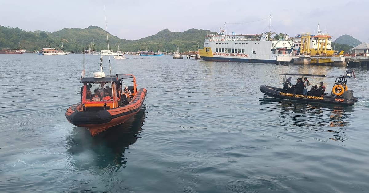 Cuatro personas desaparecidas tras naufragio de barco turístico en Indonesia