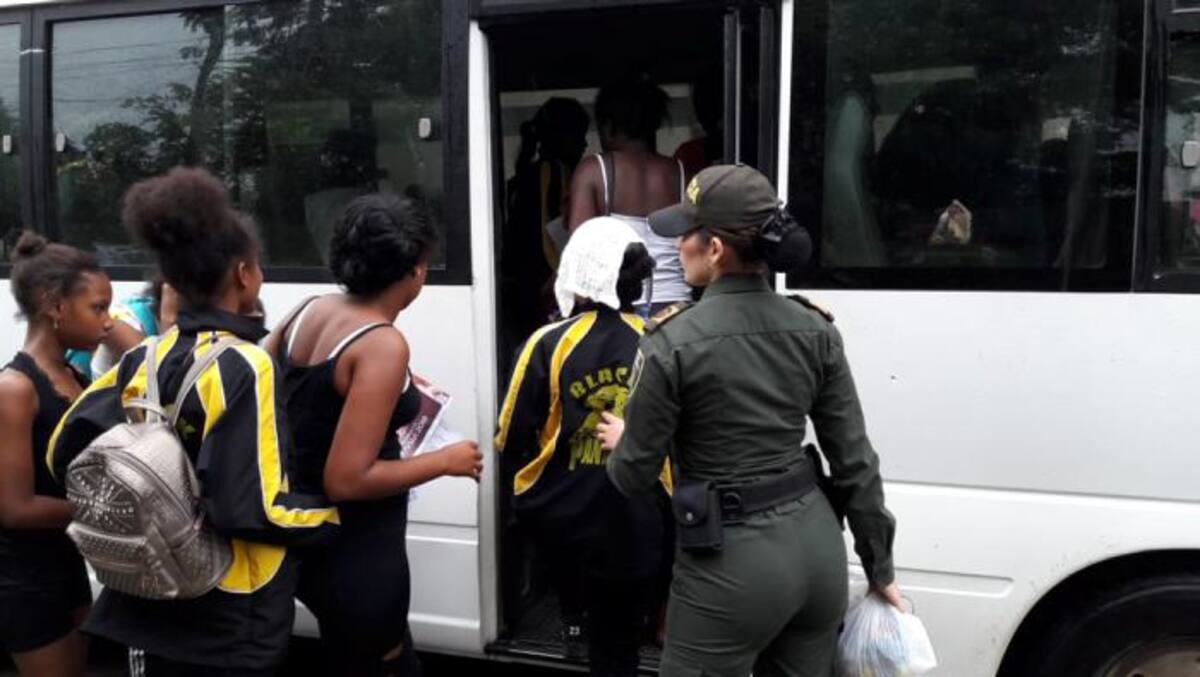 El comandante de la Policía, Fredy Ahumada, ijo que están brindándoles todo el apoyo necesario para que continúen su camino hacia Cartagena. Cortesía