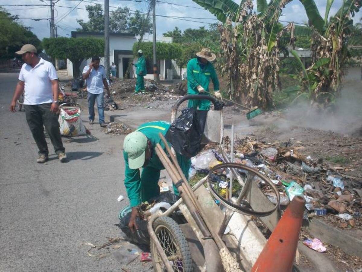Coraseo erradicando basureros a cielo abierto en Cereté.