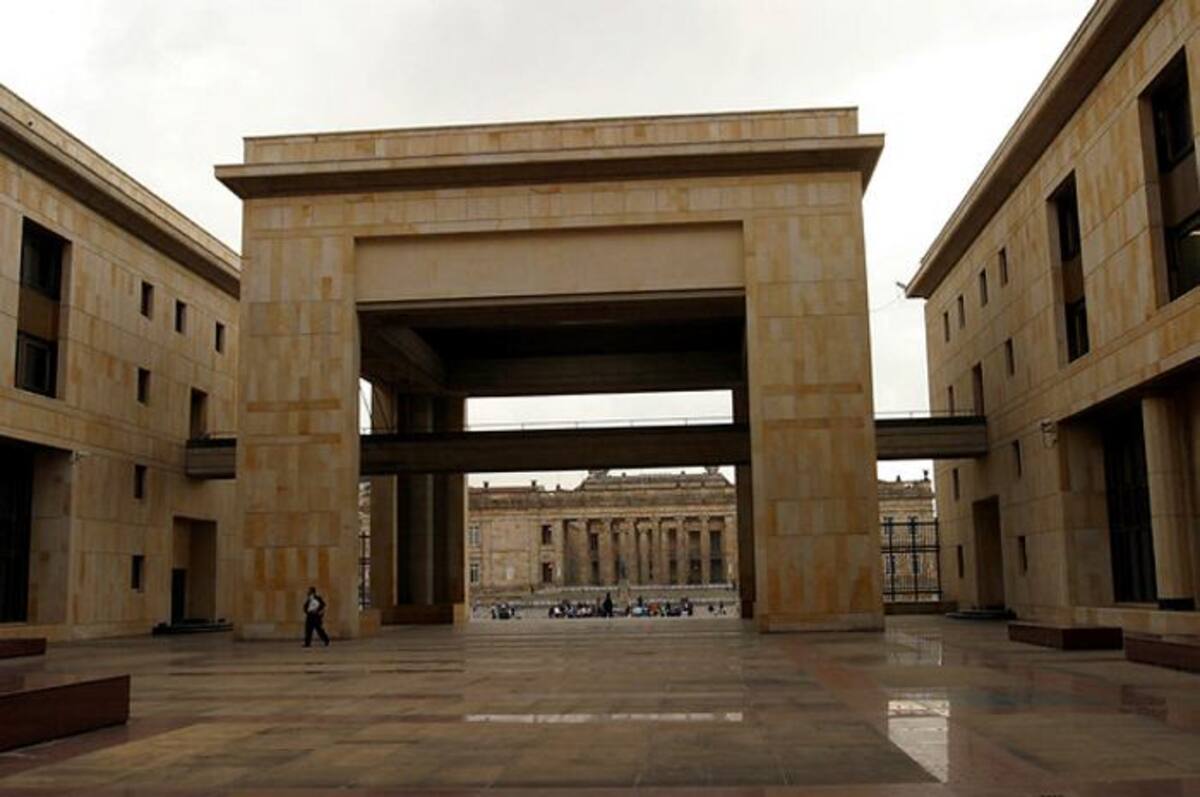 Corte Constitucional emite fallo sobre pensionados oficiales. COLPRENSA