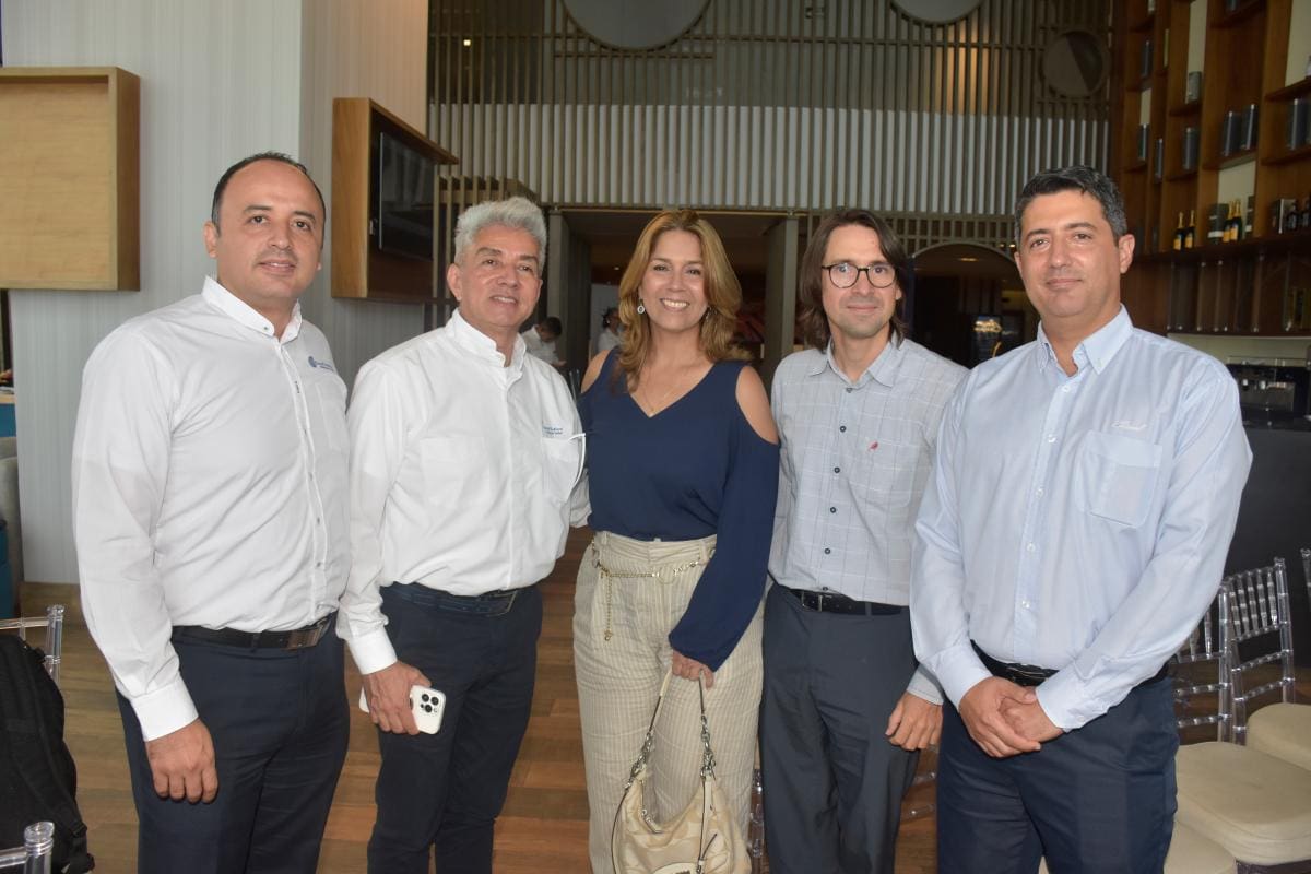 Wilmer Román, Didier Sánchez, María Patricia de Pareja, Nicolás Díaz y David Sierra.