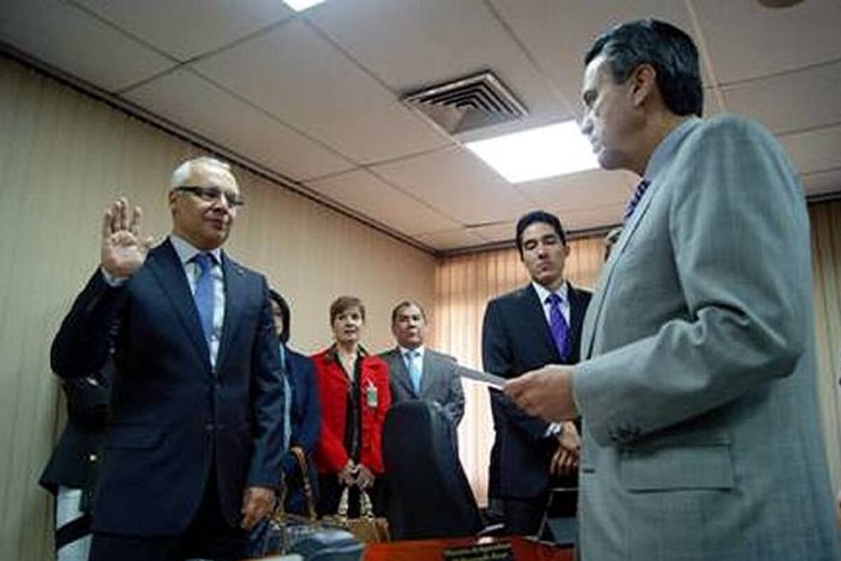 Alberto Navas Patrón se posesionó ayer como nuevo Presidente del Banco Agrario.