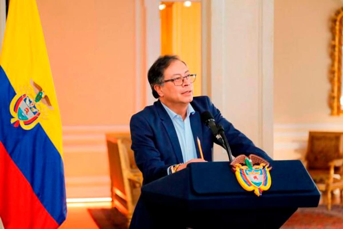 Petro pide romper relaciones con Israel si incumple cese al fuego