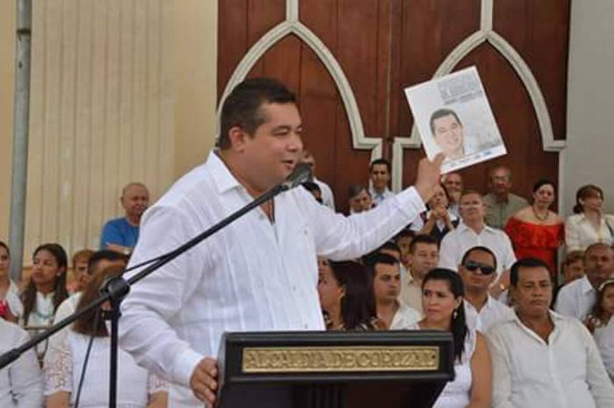 Andrés Vivero León, nuevo alcalde del municipio de Corozal durante su posesión.