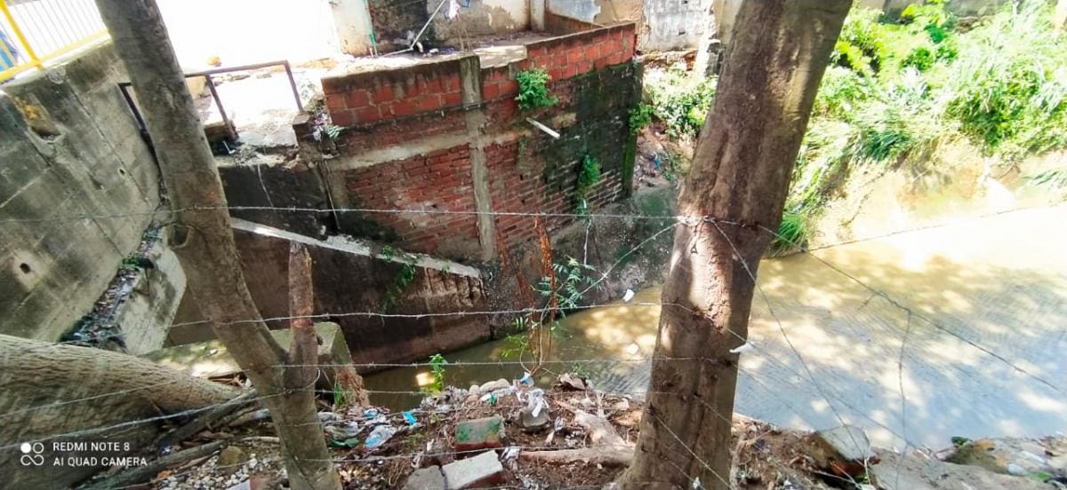 Uno de los box culvert que ya no alcanzan a evacuar los aguaceros, por el crecimiento de la población.