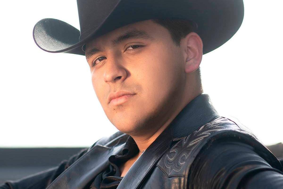 Christian Nodal no llegó a su concierto de Medellín y explicó por qué