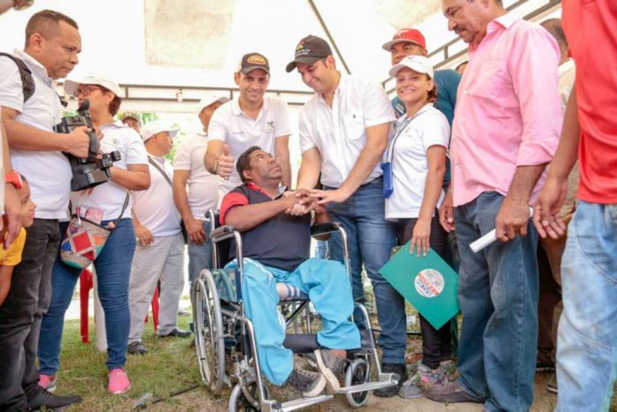 El alcalde Jacobo Quessep Espinosa anunció la pavimentación de aproximadamente un kilómetro en el sector conocido como el anillo vial. Cortesía