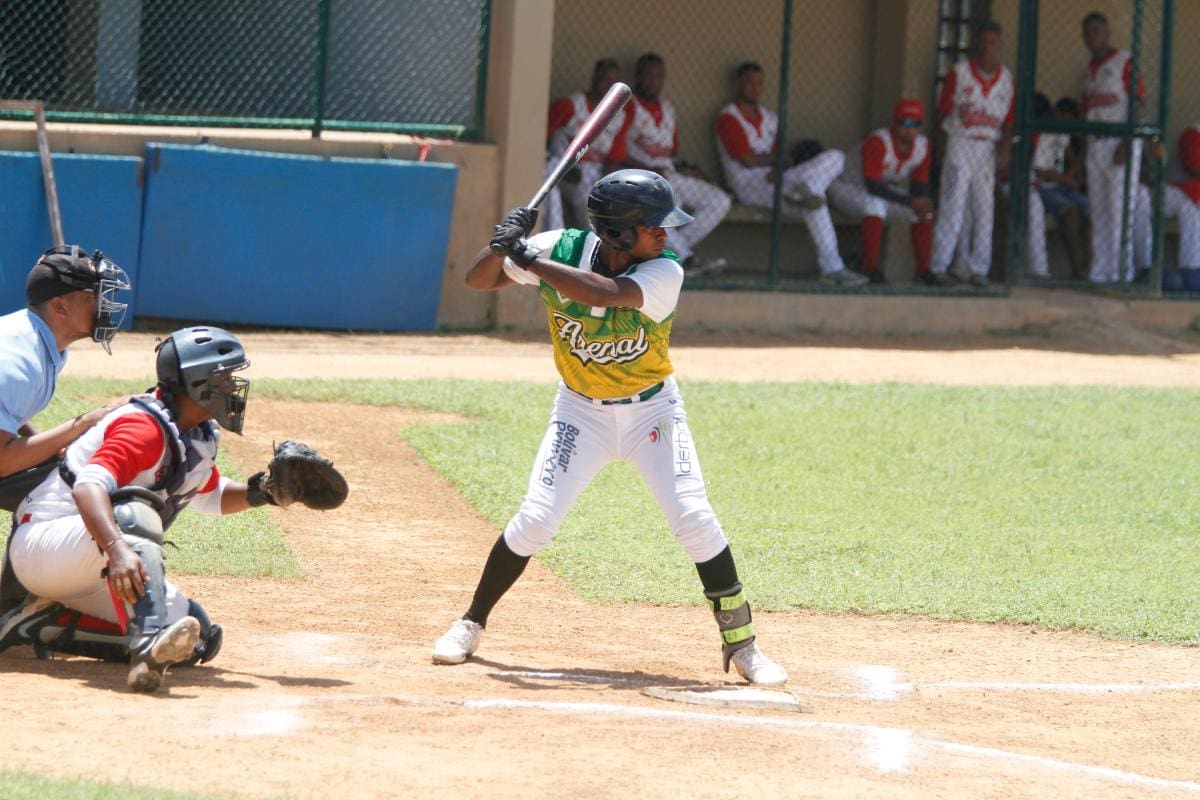 Béisbol Departamental: Arenal gana el ‘double header’ y vuelve al liderato
