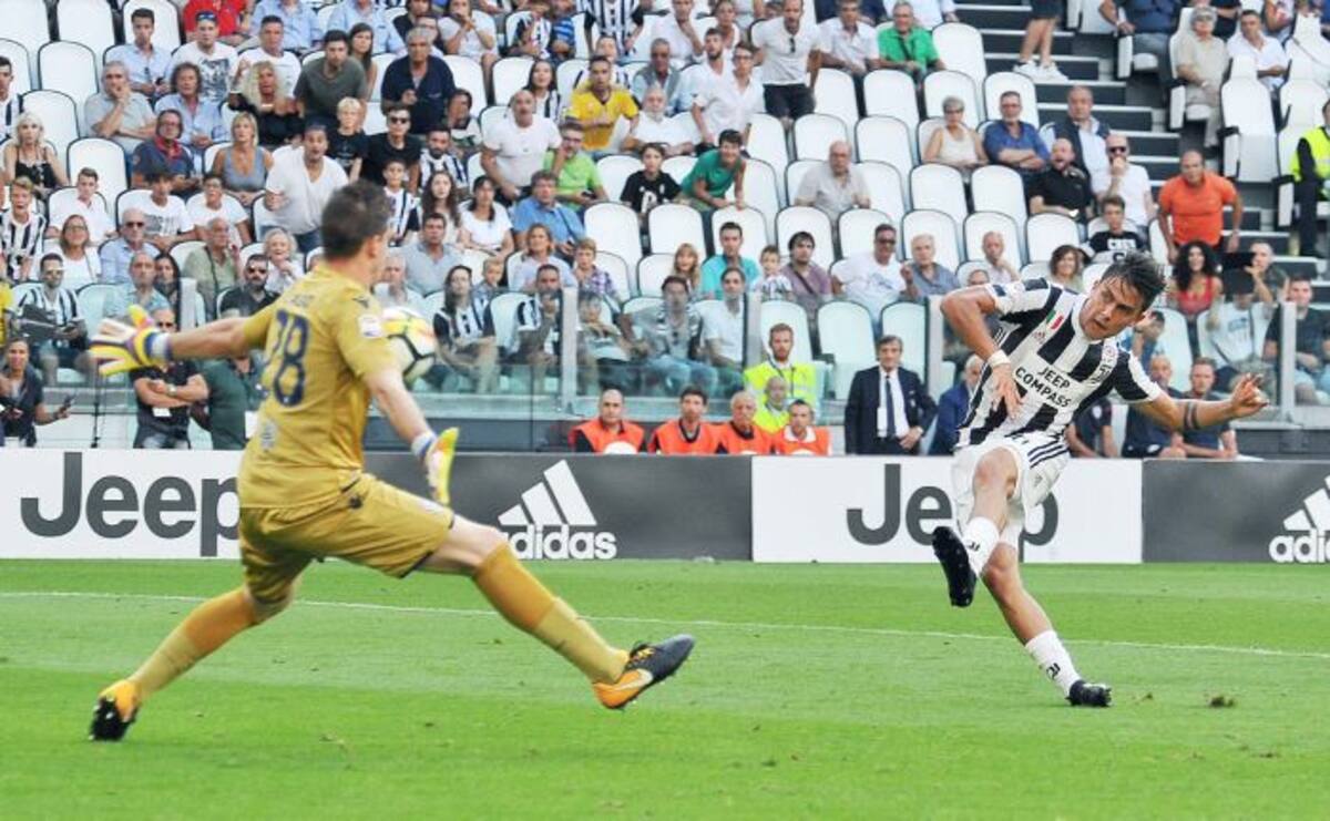 Juventus se impuso 3-0 a Cagliari. EFE