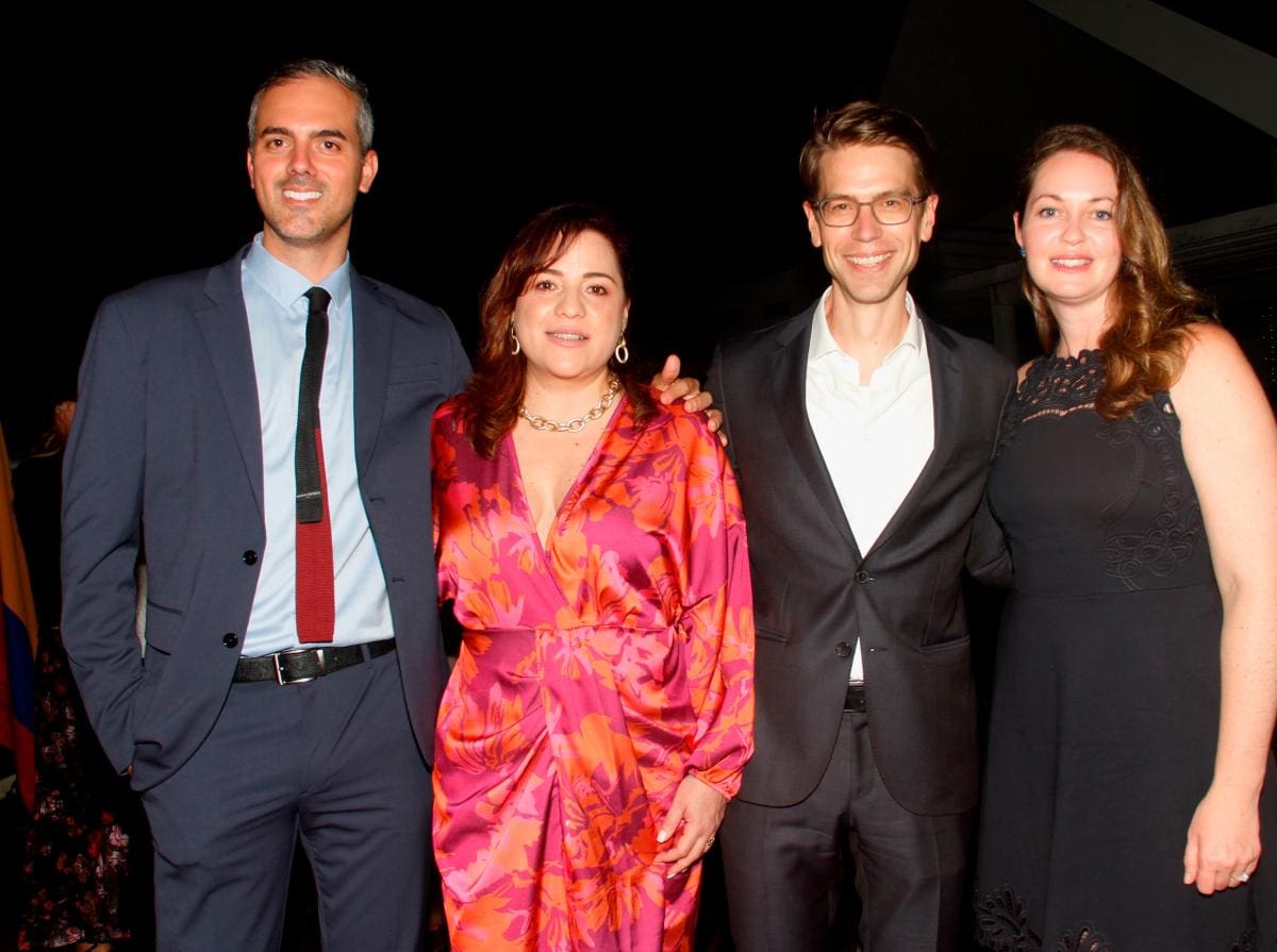 Eduardo Collier, Alexandra Tinoco, Pierre David Jean y Caroline Albert.