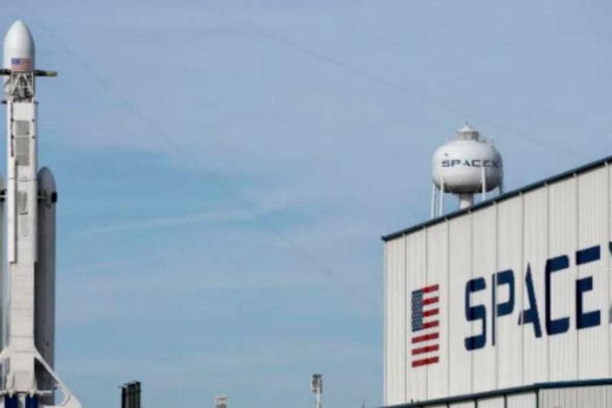 NASA otorga a SpaceX contrato para regresar a la Luna en 2024