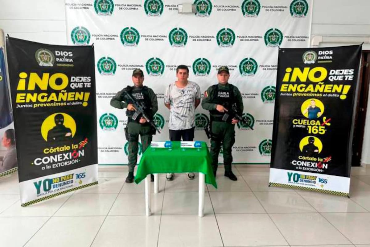 Robaban motos y pedían dinero para devolverlas: la Policía los capturó