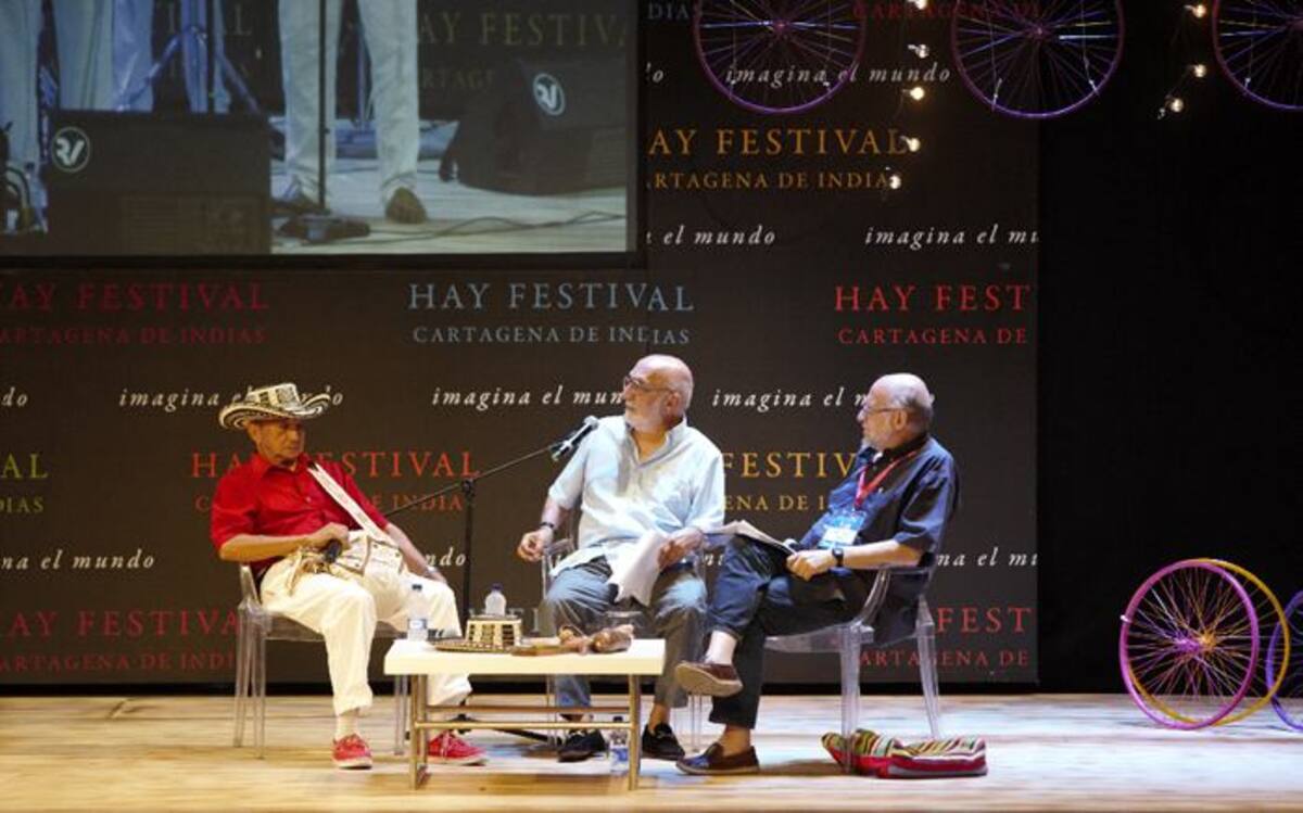 ¿De qué habla un cachaco, un costeño y el autor de un porro en el Hay Festival? De la belleza de ser 'corroncho' en un país que lucha por no perder su identidad. El Universal.