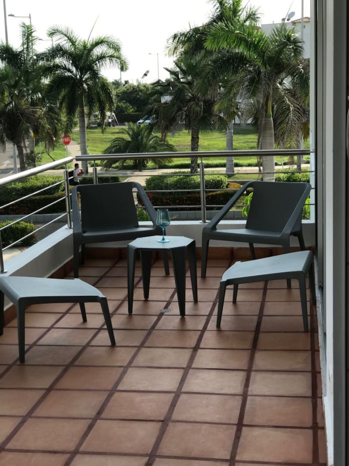 el Condominio Laguna Club Cartagena dispone de apartamentos desde 85 m2.