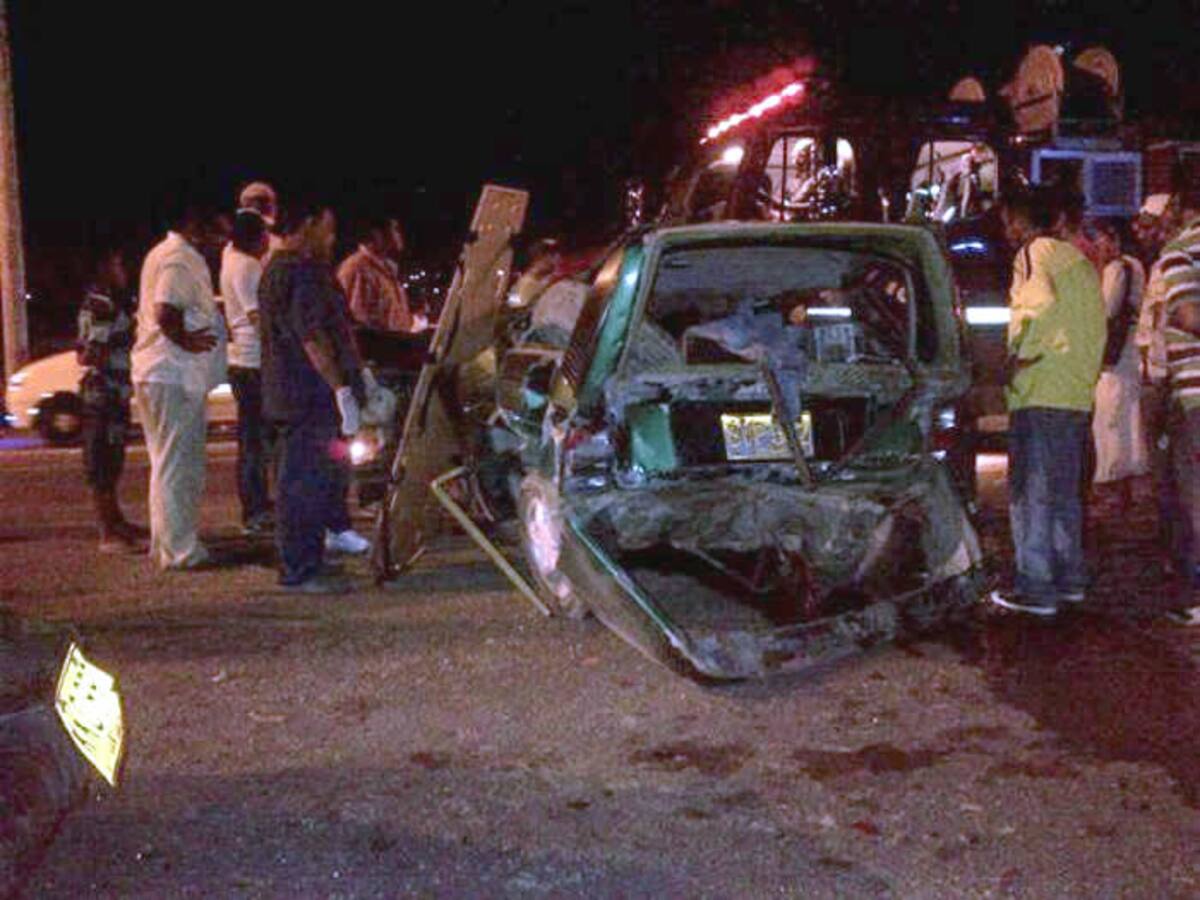El accidente ocurrido en frente de la bomba de gasolina Texaco de Marbella es de gravedad e involucra a tres vehículos, según testigos del accidente. Tuitero @jrfuentes74