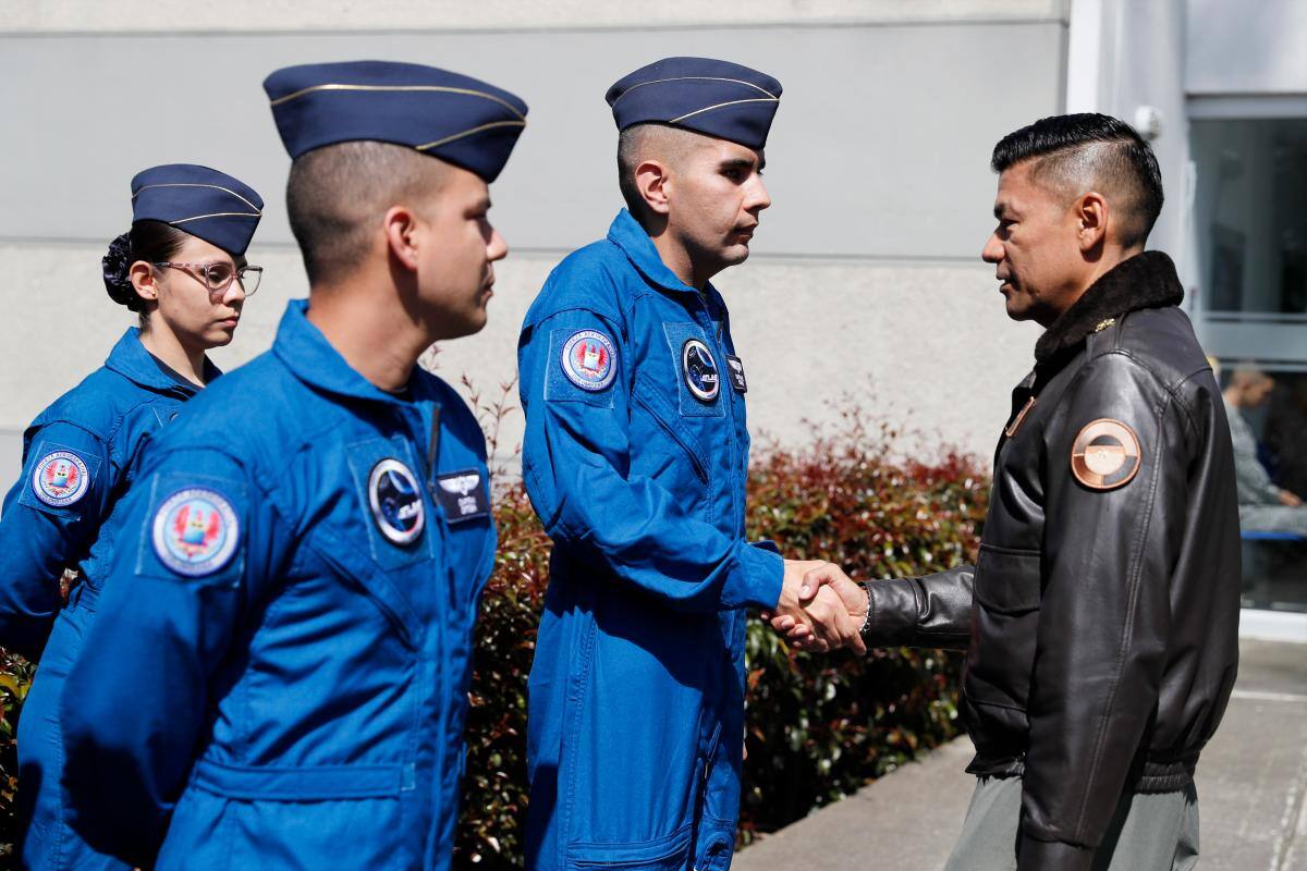 Video: ¿Primer colombiano en el espacio? Comitiva ya viaja a Estados Unidos
