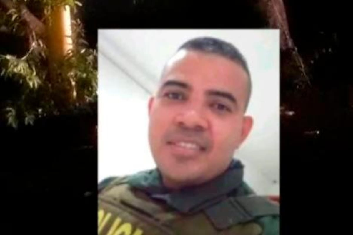 Patrullero de la Policía murió al chocar su moto contra árbol, en La Popa