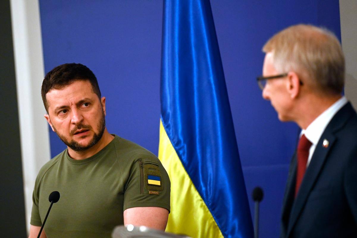 Volodímir Zelenski acuerda con Bulgaria más armas defensivas contra Rusia