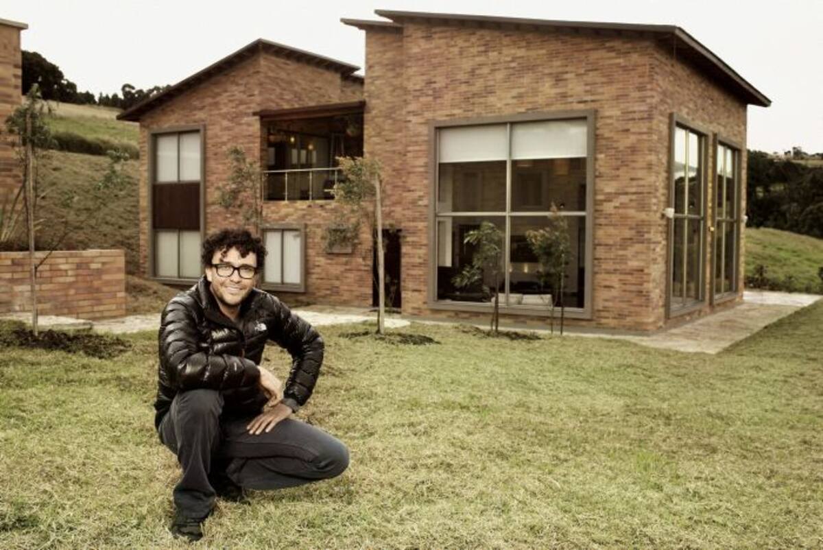 Para el próximo año llegará un tercer sencillo junto a los amigos de Monsieur Periné, a quienes admira profesionalmente FOTO CORTESÍA SONY MUSIC