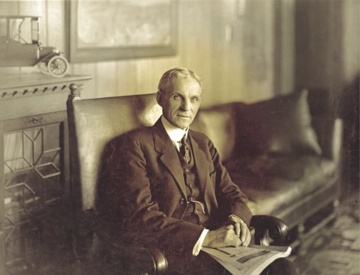A Henry Ford se le atribuye una larga lista de innovaciones, como el motor V8, el vidrio de seguridad y gran cantidad de modelos que revolucionaron el mercado.