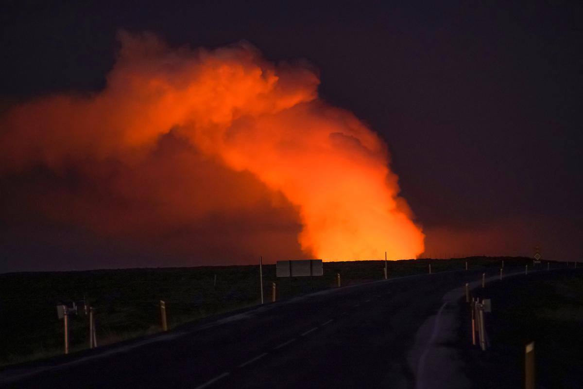 Video: nueva erupción volcánica en Islandia; lava llega a una población