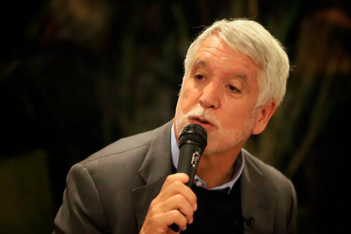 Enrique Peñalosa se encuentra estable tras contagiarse de COVID-19