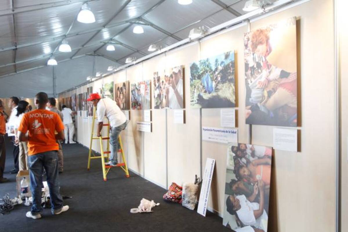 Ayer en la tarde terminó la adecuación de los stands en los que se expondrán los 36 proyectos de tecnología e innovación que participan en la VI Competencia Talento e Innovación. Estos proyectos fueron escogidos entre más de 1.800 que se presentaron en los últimos nueve meses. JULIO CASTAÑO BELTRÁN - EL UNIVERSAL