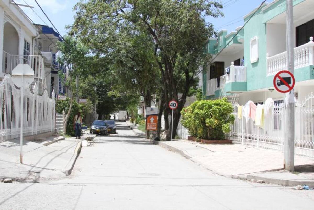 En El Campestre, en la quinta etapa, así permanece una de las calles, sin obstáculos para que los vehículos transiten. //Oscar Díaz.