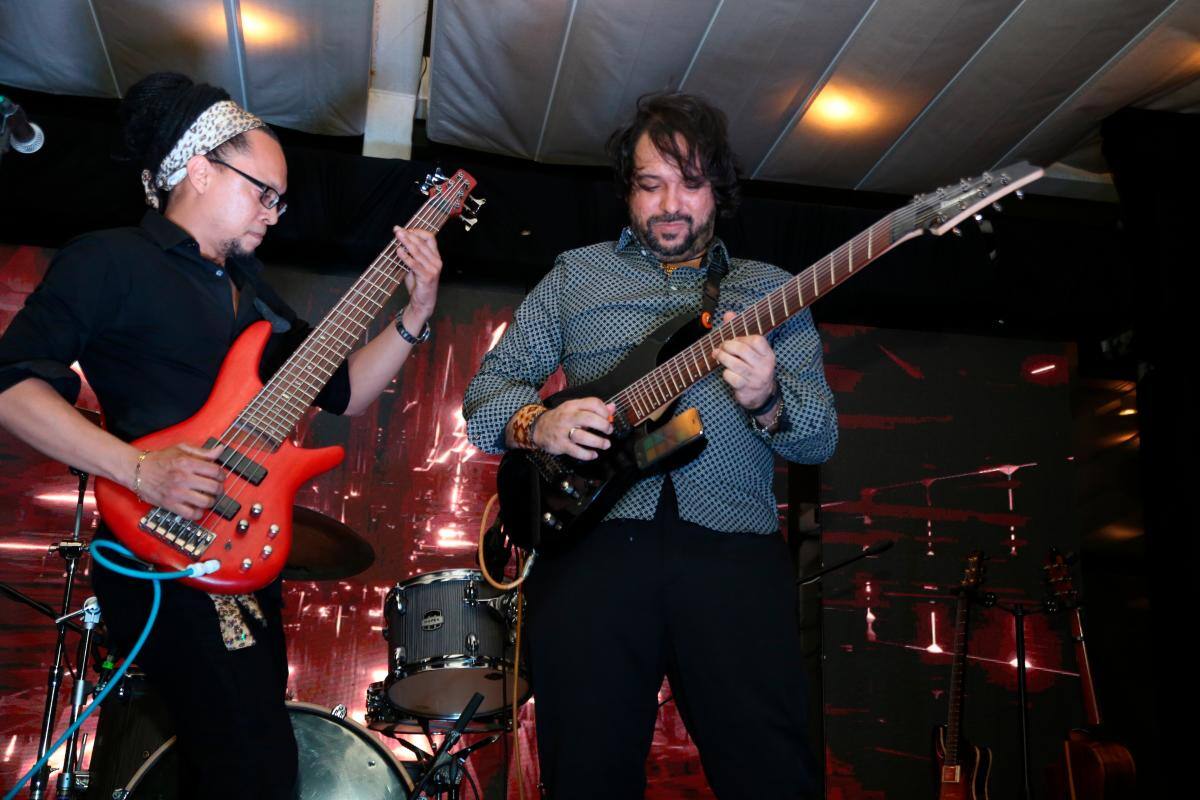 Binary Odyssey, banda que participó en el concierto de lanzamiento de Festiguitarras.