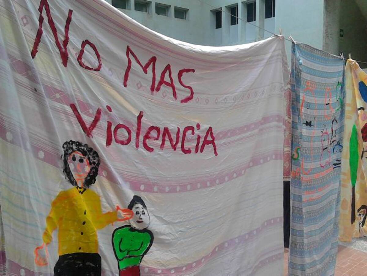 En sábanas, algunos niños expresaron que diariamente muchos de ellos tienen que levantarse con la pesadilla de la violación sexual. SAMUEL ÁLVAREZ BELEÑO/EL UNIVERSAL
