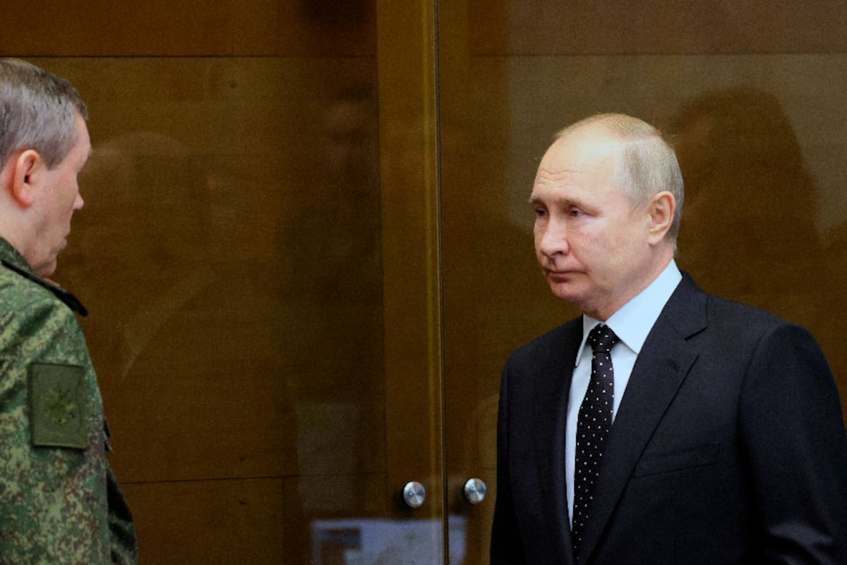 Putin prepara próximos pasos en Ucrania con la plana mayor del Ejército