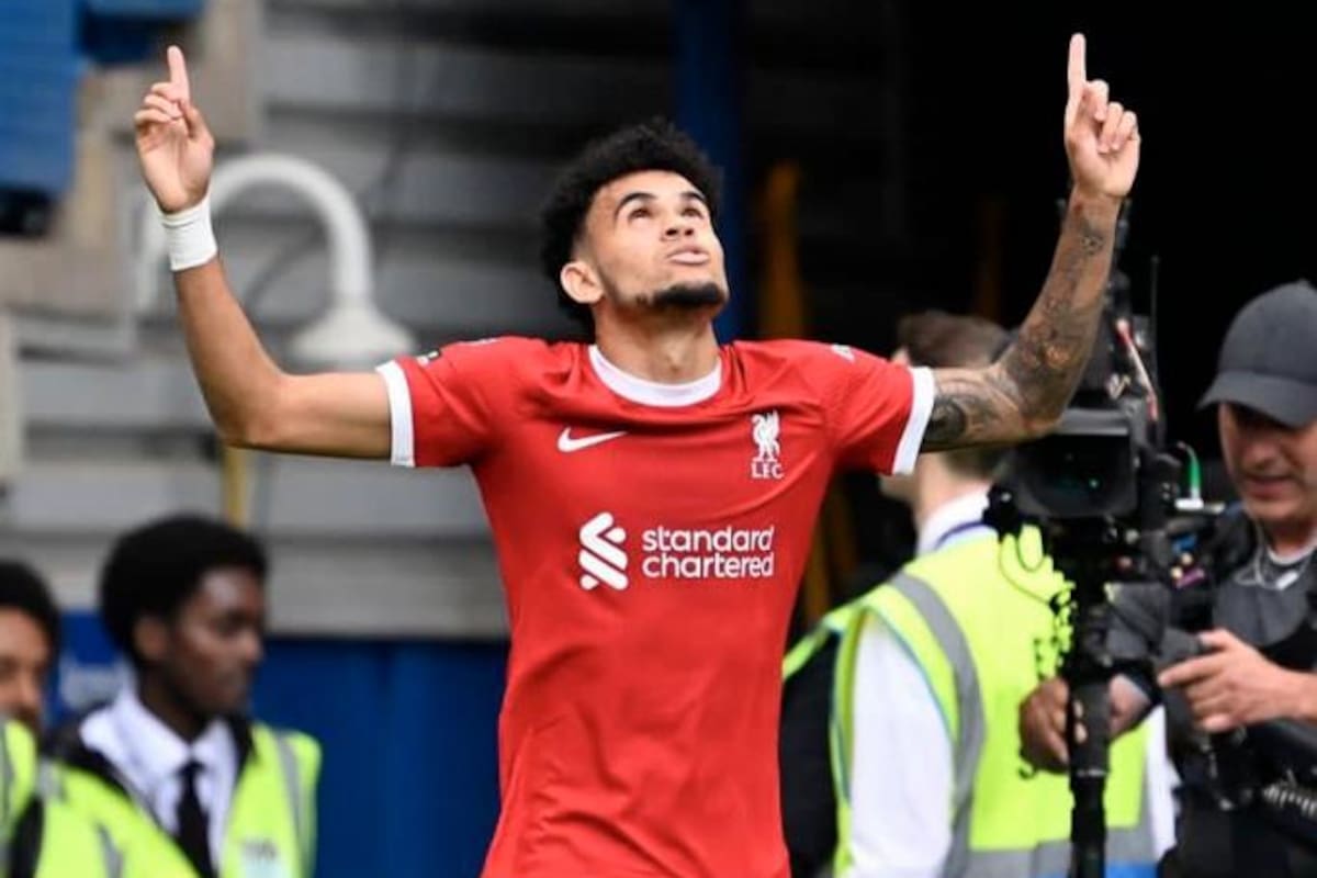 Luis Díaz no jugó bien con Colombia y perdería la titular con el Liverpool