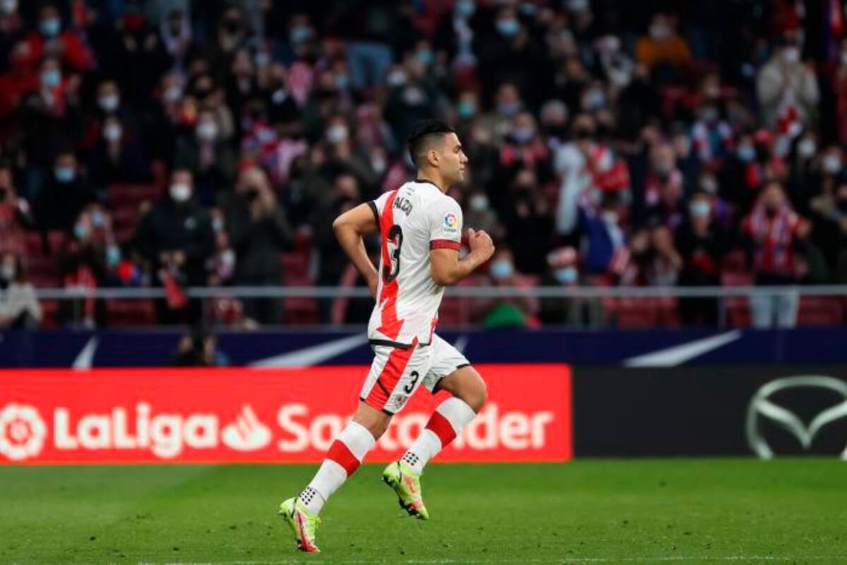 Falcao es ovacionado por el público del estadio Wanda Metropolitano
